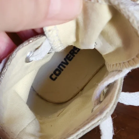 Converse Gold Shimmering Toddler High-Tops Size 3 - Picture 12 of 16